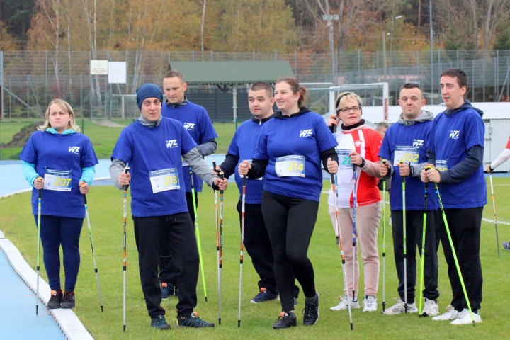 II Otwarte Mistrzostwa Nordic Walking o Puchar Starosty Bełchatowskiego - zdjęcie 9 z 40
