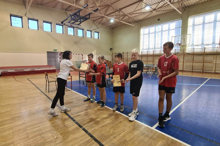 Mistrzostwo Powiatu Bełchatowskiego Igrzyska Dzieci w tenisie stołowym