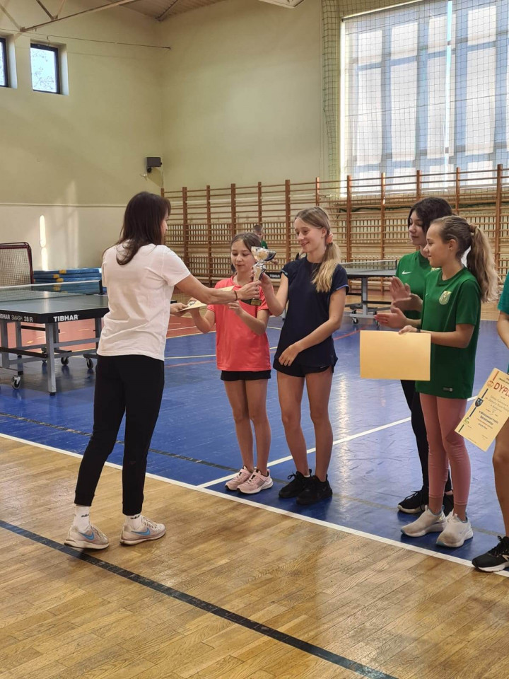 Mistrzostwo Powiatu Bełchatowskiego Igrzyska Dzieci w tenisie stołowym - zdjęcie 6 z 7