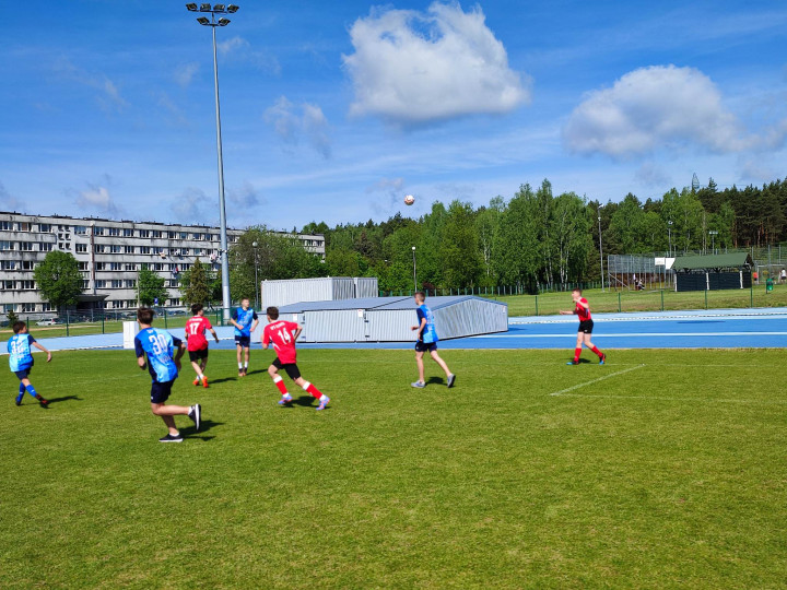 Powiatowe Igrzyska Młodzieży Szkolnej - Piłka Nożna Chłopców - zdjęcie 12 z 19