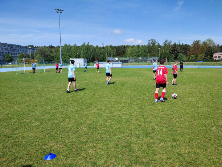 Powiatowe Igrzyska Młodzieży Szkolnej - Piłka Nożna Chłopców - zdjęcie 17 z 19