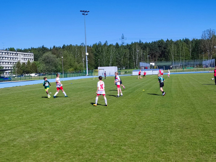 Powiatowe Igrzyska Młodzieży Szkolnej - Piłka Nożna Chłopców - zdjęcie 7 z 19